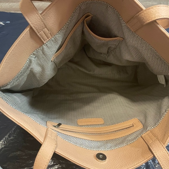 Steve Madden faux leather tote - Picture 12 of 14